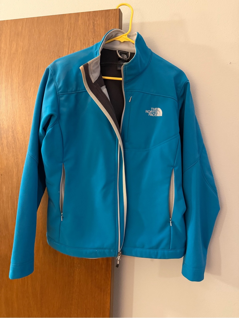 The North Face Blue Softshell Jacket Full Zip Outdoor Hiking